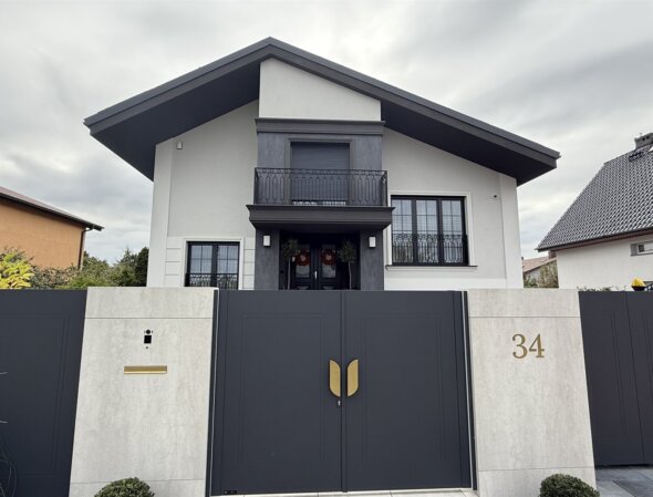 GREY HOUSE